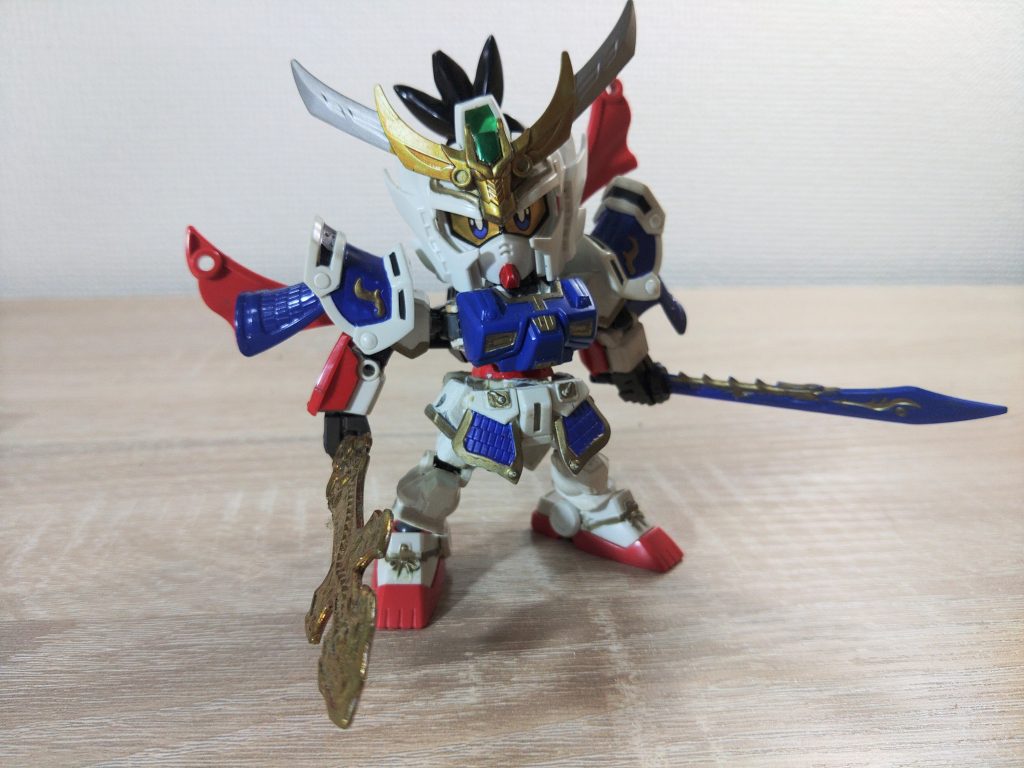 龍装劉備に難なく換装。足の方にLジョイント仕込みで差し替え。