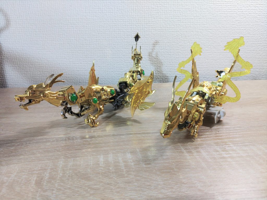 龍輝宝もありますぜ!!二種類!!(初期翔烈帝セットは色剥げ・パーツ紛失)また多々買いか・・・クリア版込みで・・・