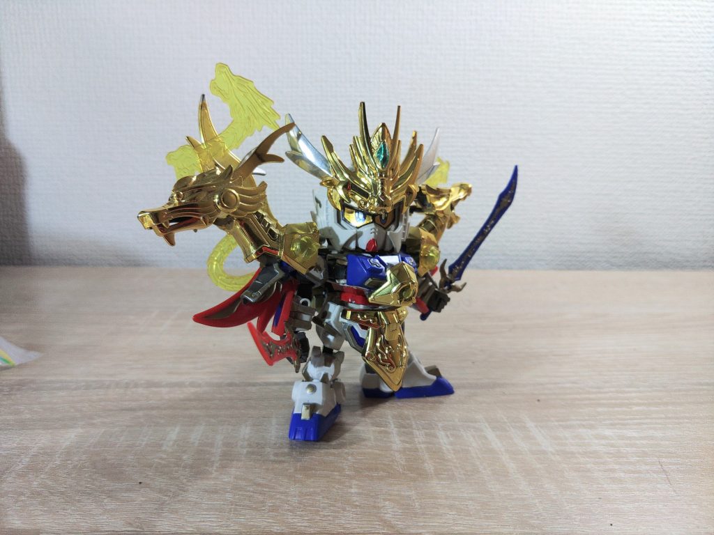 初期翔烈帝劉備。この時点で薄々気付いてると思いますが・・・関節ボッロボロ!!肩が重量に負ける!!下半身がボットボト!!直立するのに一苦労!!