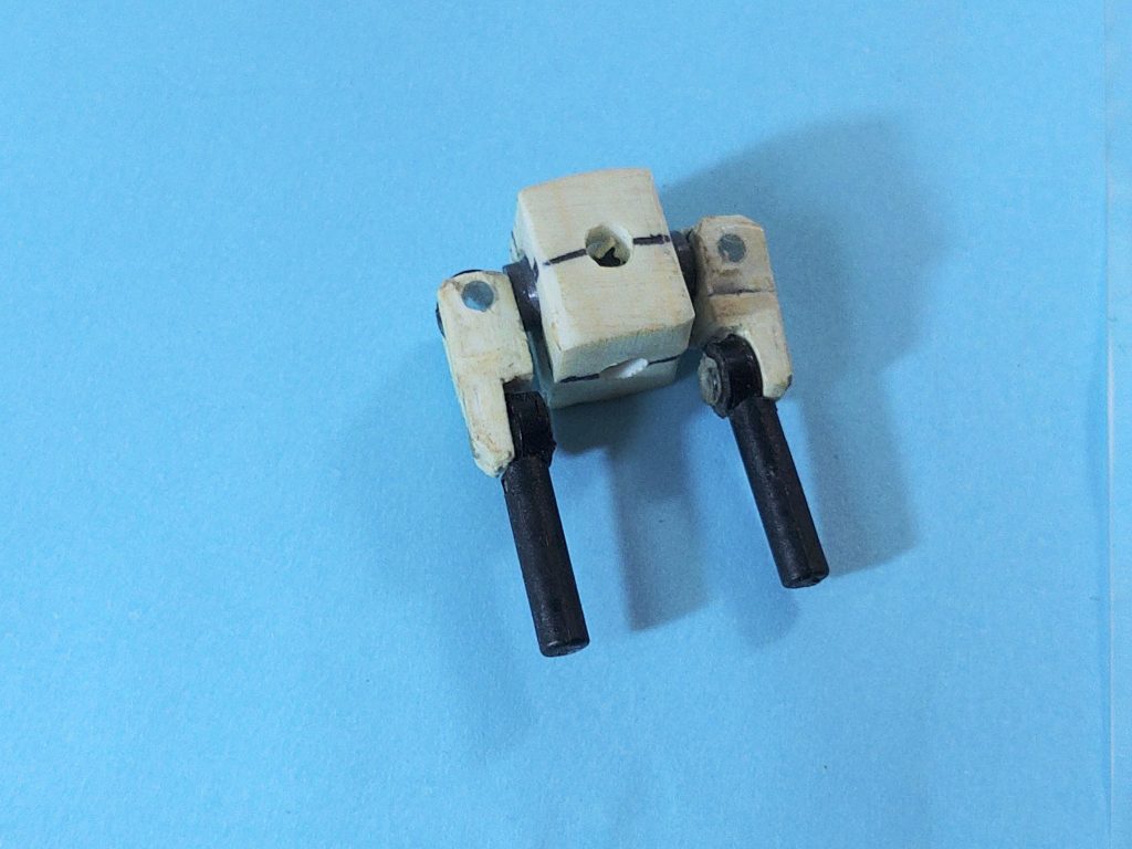 天〈では、次の工作はこちら!!カ〈これは何に使うにゃん?天〈これは三国伝・レジェンドBB用股関節パーツさ!!