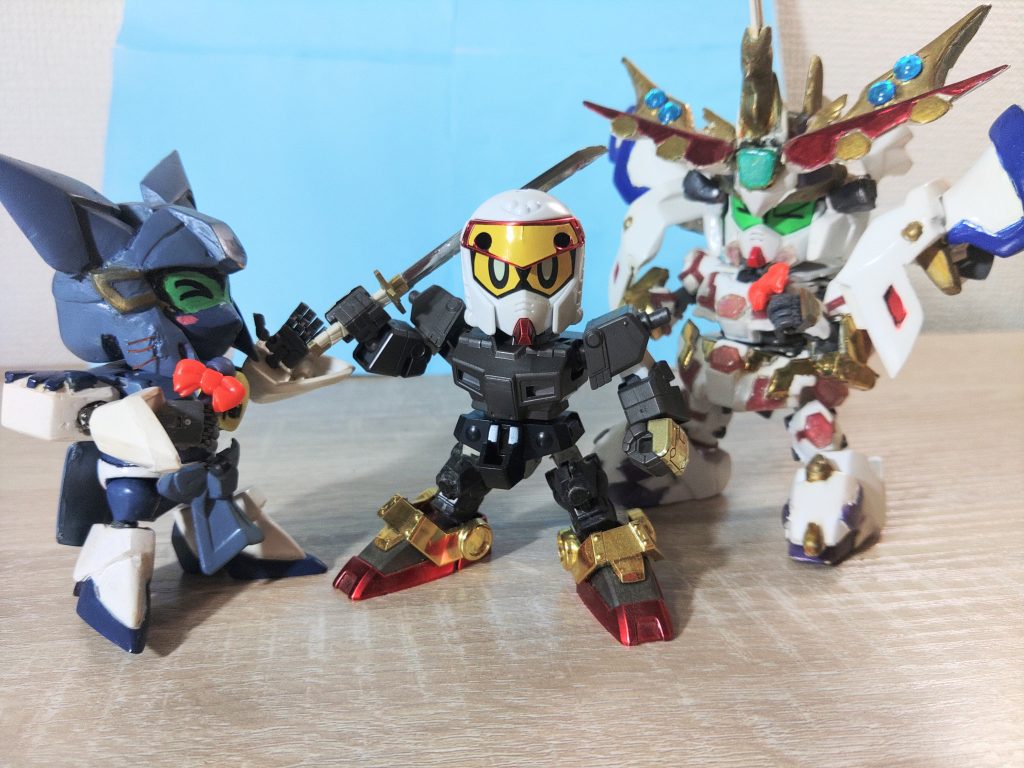 天〈例えばこちら、何の変哲もない武者頑駄無さんですが・・・カ〈ちょ!?おま!!それプレバンの豪華版にゃ!!変哲だらけだにゃ!!でもプロポーション崩れてないにゃ。