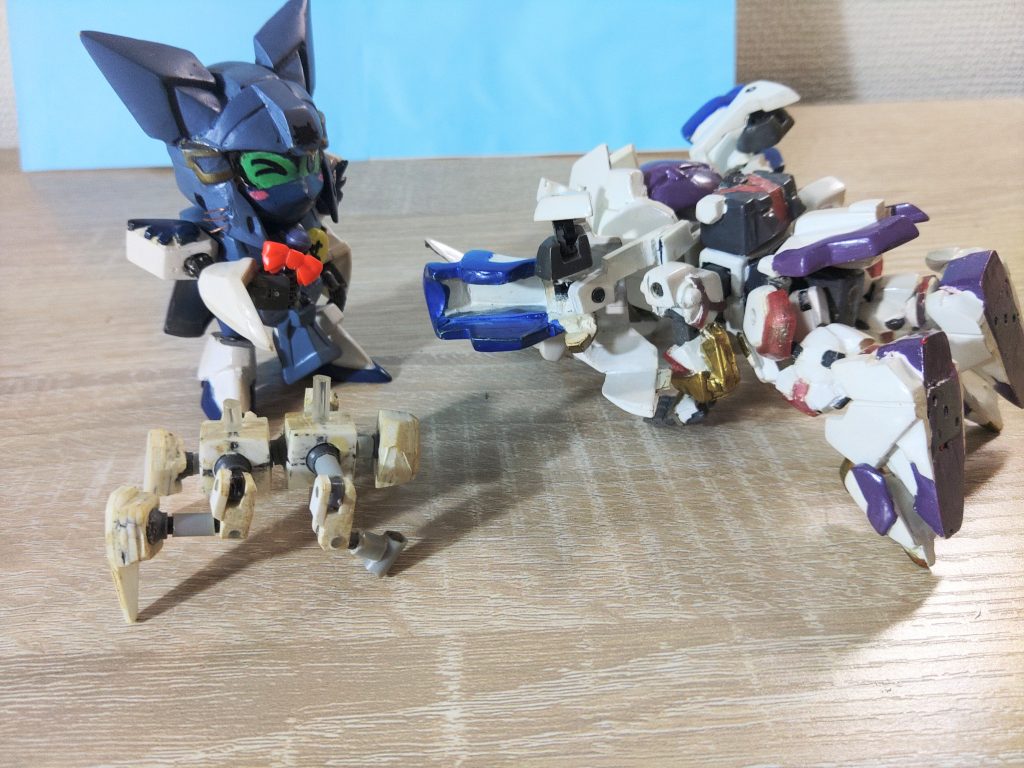 出来ませんでしたー!!サーセンしたー!!実は数年前から複製出来ないか模索してましたが「レジンでコレ作れんの?」やら「予算や時間あんの?」やらで頓挫。現在まで放置ってオチです!!誰か助けてエロい人!!・・・を呼んで来てくれるエロい人!!まぁ3Dプリンター普及と進化と安くなるまで待ってましょう。もしくは誰か作っても良いのよ!!ソレを複製しても良いのよ!!私に売ってくれても良いのよ!!(コレ9個位作って正月潰れた思い出)なのでこういう技術の共有と進歩ができればと思いますので今回出してみました。できればコメントや提案をお願いしたいです。それでは、また次回。   オチ