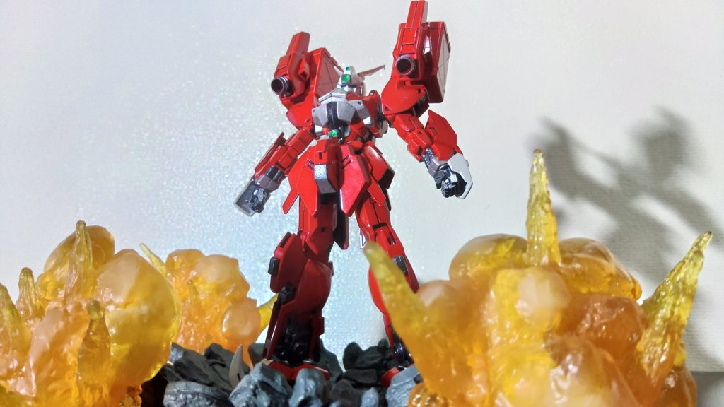 その昔、「サイバーコミックス」という漫画雑誌で連載されていた「ガンダムVS伝説の巨神」という漫画があり、もし巨神の残骸をMSに組み込みこまれたらという設定の悪ふざけで制作しました。こんなMSが作られたら宇宙世紀は早々に滅んでたかもしれない。