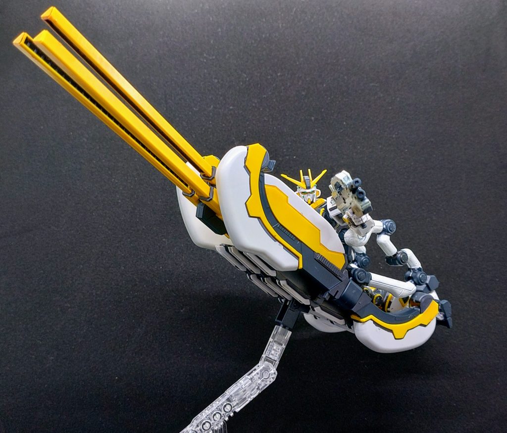 潜航形態 + アサルトライフルを構えて1枚