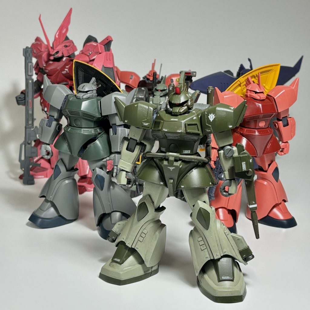 我が家の「ゲルググ」軍団とパシャリ。ゲルググIII 風https://gumpla.jp/old/833184高機動型ザクII (ゲルググ先行試作型) 風https://gumpla.jp/hg/1099201