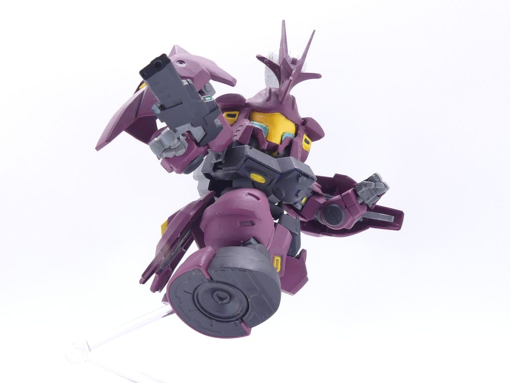 ビームライフル:こちらも元々所持していたもの。複数の射撃に対応しており決闘に応じた使用ができる。ホバー移動:足が短いので速力自体は低いが、EPを使ったホバー移動により一気に距離を変化させることができる。ディランザの武装はほとんど変えずに使用しています。