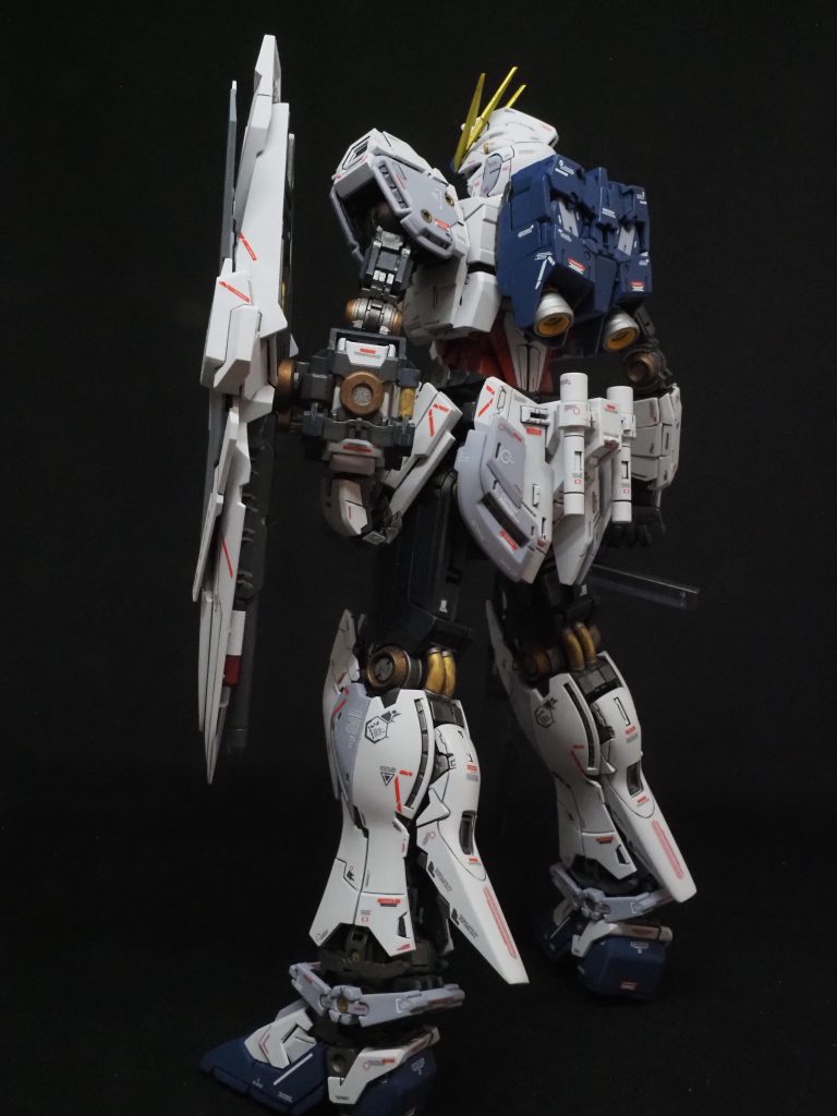 いや、このシールドアタッチメントがめちゃめちゃカッコよい。プラバンやら角材やらでスクラッチしたGP01のやつとは大違いです。純正はやっぱ良いですねー😻😻