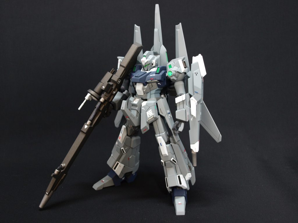 最後にカラーレシピです。(すべて水性ホビーカラー)グレー部:ライトグレー60%+ホワイト30%+ブルーグレー10%紺色部:ティターンズブルー1+ティターンズブルー2腰:ブルーグレー60%+ライトグレー40%白色部:ホワイト60%+ライトグレー少々間接部:ライトグレー+ブラックランチャー:メタリックブラックバーニア:シャインシルバートップコート:UVカットスムースクリア