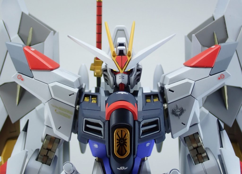 カラーリング・白:EXホワイト+EXシルバー、スチールホワイト+ニュートラルグレーで塗り分け・赤:ローズブライトレッド・青:コバルトブルー・紺:シャドウブラック・灰:ミディアムブルー+ニュートラルグレー・金:スターブライトシャンパンゴールド、EXゴールド、スターブライトゴールドで塗り分け