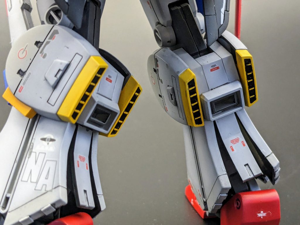 今回は、すべての角スラスターの内側にこのようなルーバーを立てています。0.3ｍｍと0.5ｍｍプラ板を使い分けています。 