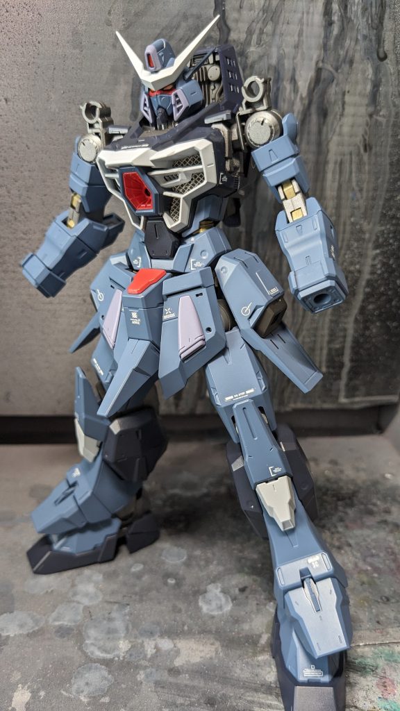 組み立て途中でしたが、塗装済みの各パーツを合わせてみました。