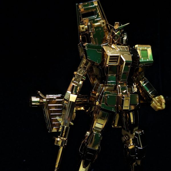 ガンダムベースに課金し過ぎたおじさん