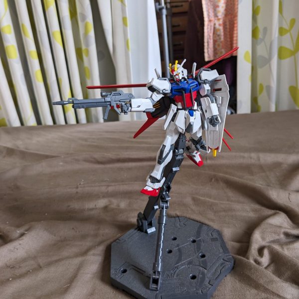 オプションパーツセットとストライクガンダム