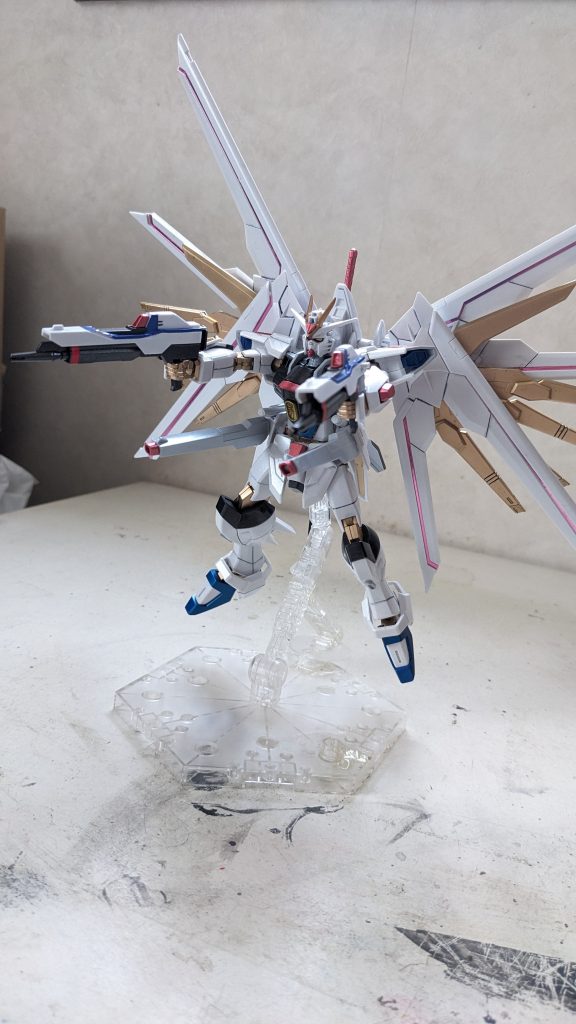 マイティーストライクフリーダムガンダム（パール、メタリック塗装)–3枚目/制作者：やすぴー