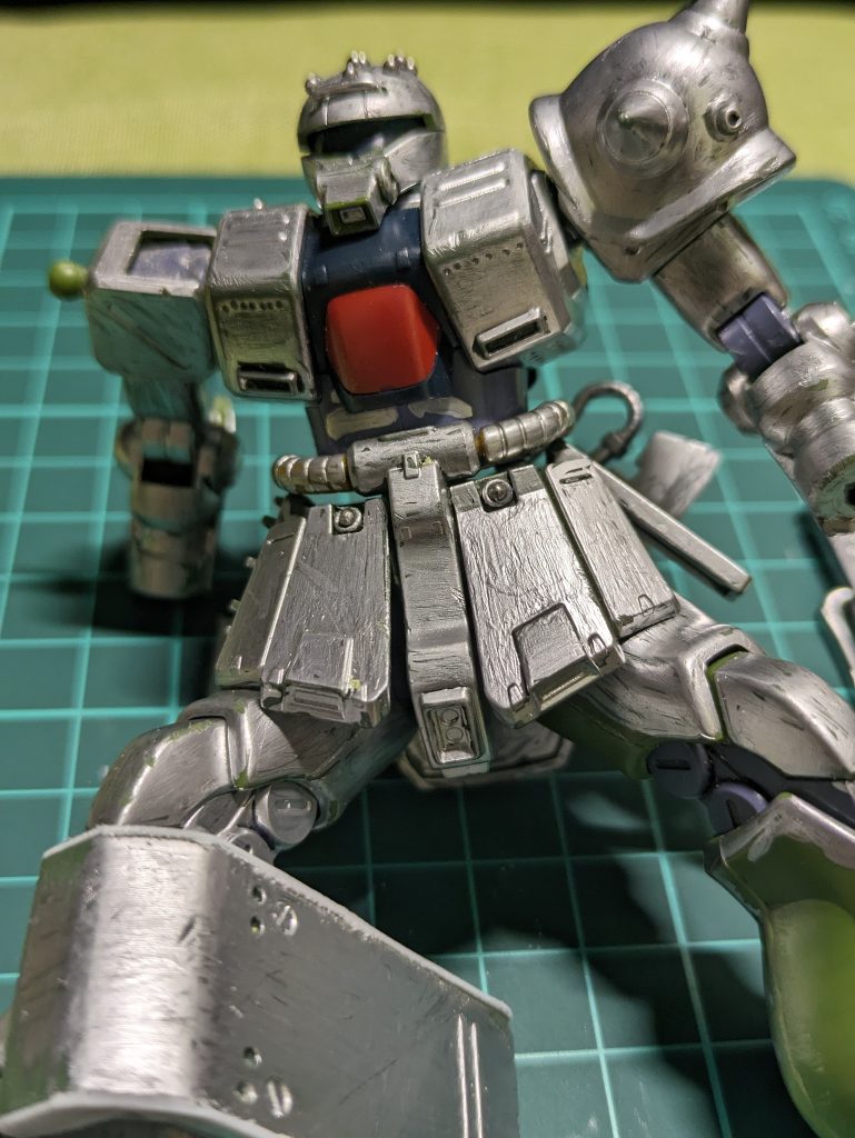 こちらも途中の1枚。ペンで塗っているのでシルバーがゴワゴワしていますが、上に色をのせていくのでそれほど気にしなくても問題ないです。