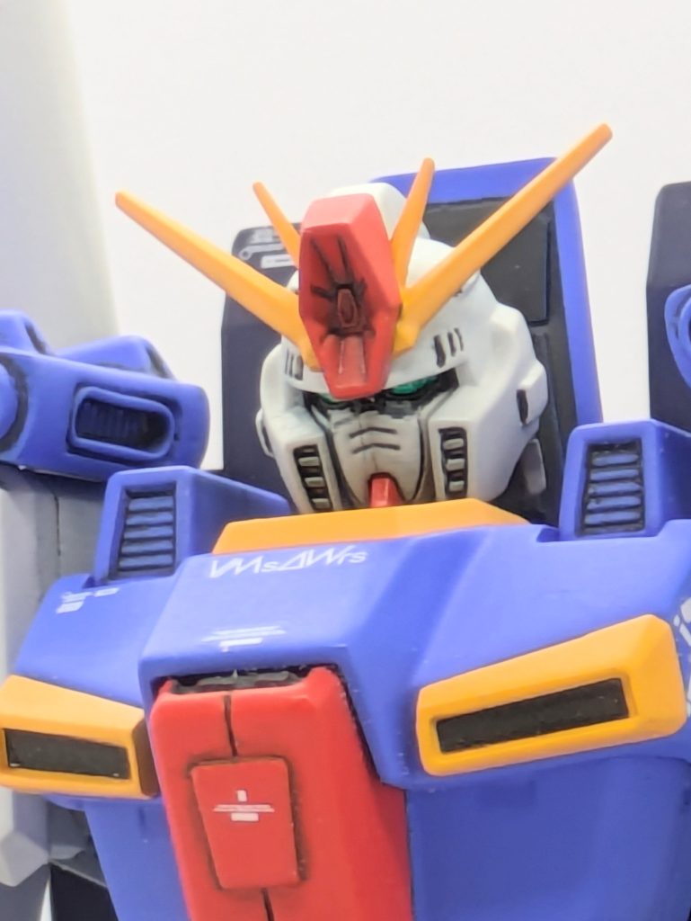 マスク割れてる・・・?気にしちゃいけないアップで見ちゃいけない・・・!