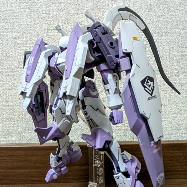 ハインドリー アーマーディロ装備型