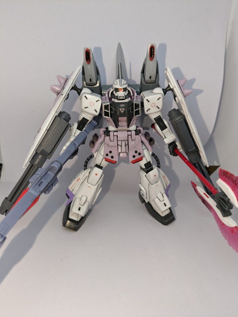 今回素体は頑張ってスジボリと墨入れ、それにデカールシールで装飾を凝ってみました。