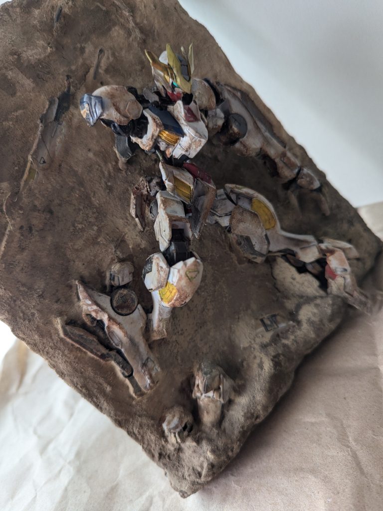 子どもが壊したルプスレクスの遺影–6枚目/制作者:あーやん