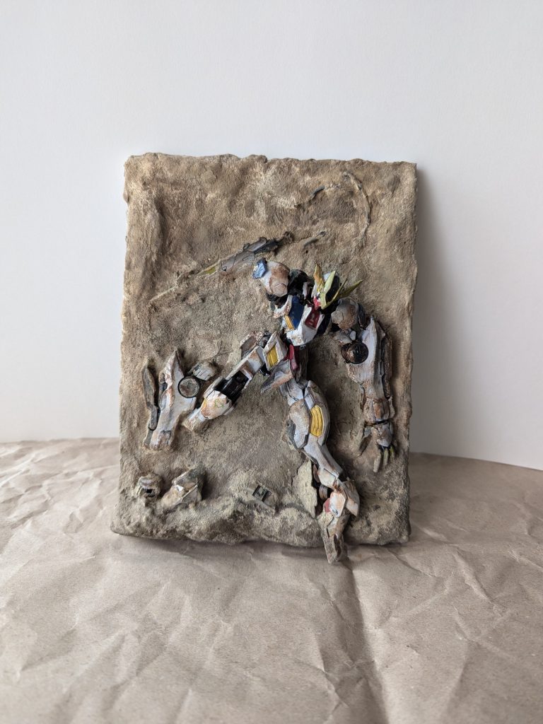 子どもが壊したルプスレクスの遺影–8枚目/制作者:あーやん