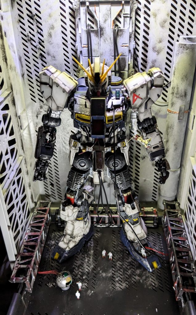 いつか、潤沢な資金で本格的なジオラマ作成をしてみたい…ですが、限られた資源で工夫を凝らすのも面白いです!私にはこのくらいが良いのかも…