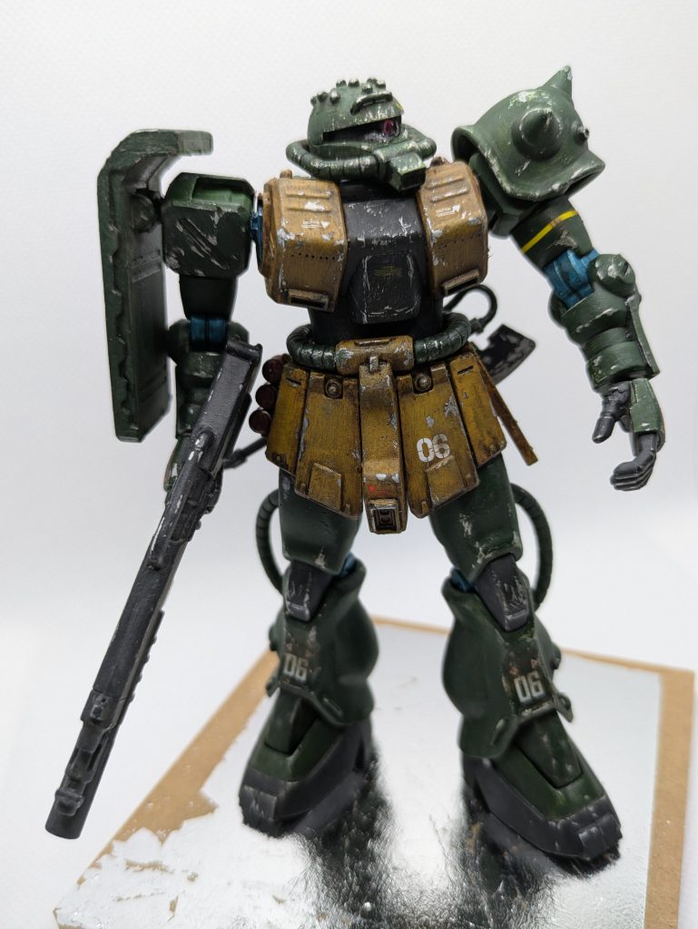 最後は全身のショットです。ユニコーンガンダム版の新しいキットも作ってみたいのですが何せ品薄で手に入りにくいので縁があれば挑戦しようと思います。お付き合いいただきありがとうございました!