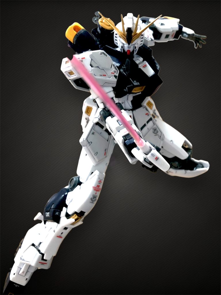 RG 1/144 νガンダム–4枚目/制作者：L.W