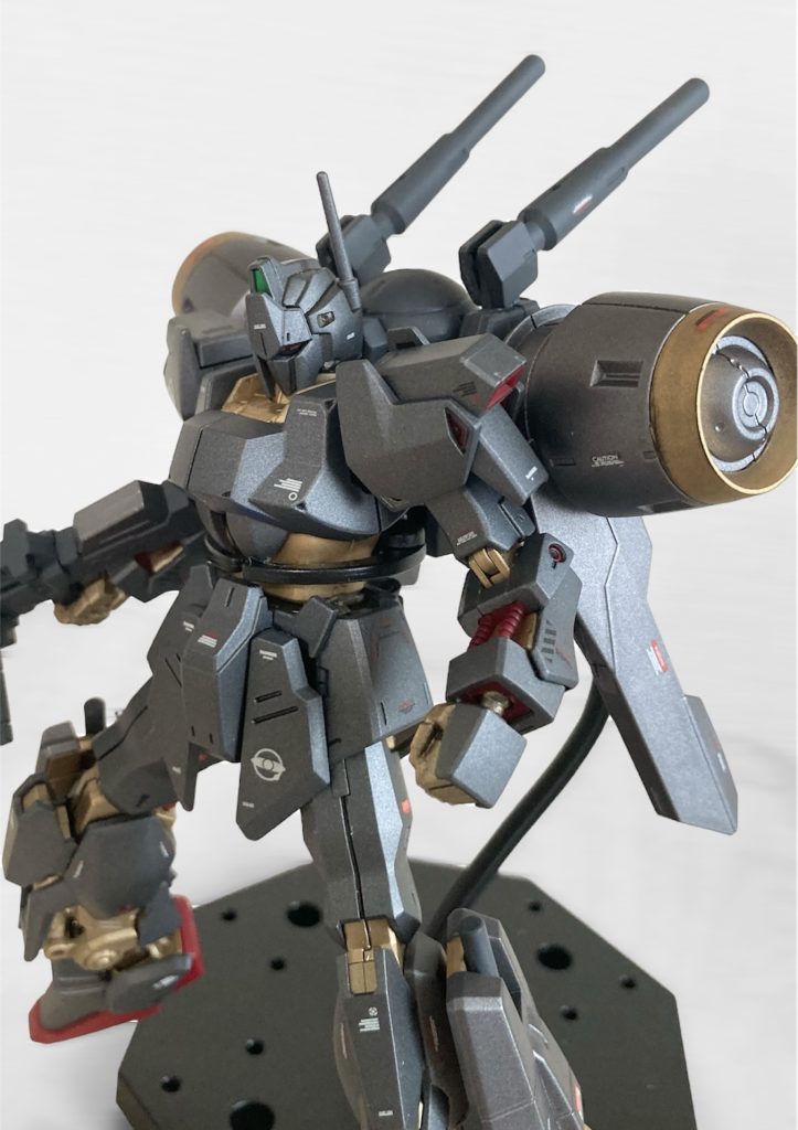 背部ビームキャノン。新規に設置されたバックパックに付いているビームキャノン。後ろにも目を付けられるパイロットなら後方の敵へも有効。