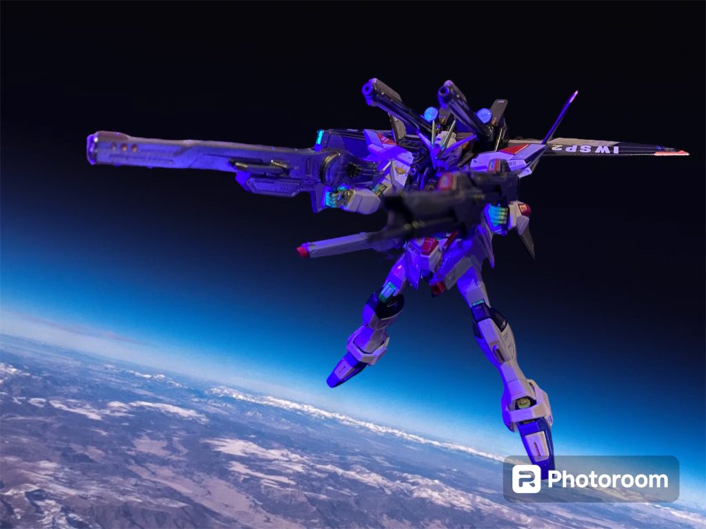 IWSP版でのフルバースト❗️改修箇所は、ガントレット、レールガン、太もも、プラウドディフェンダーにスジボリを少し。武器セットの武装類の合わせ目消しくらいです。