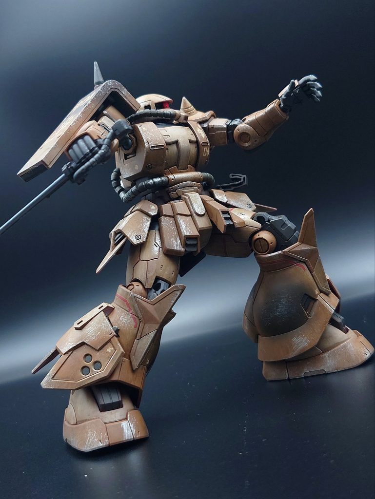 ドアンとナイフでの格闘