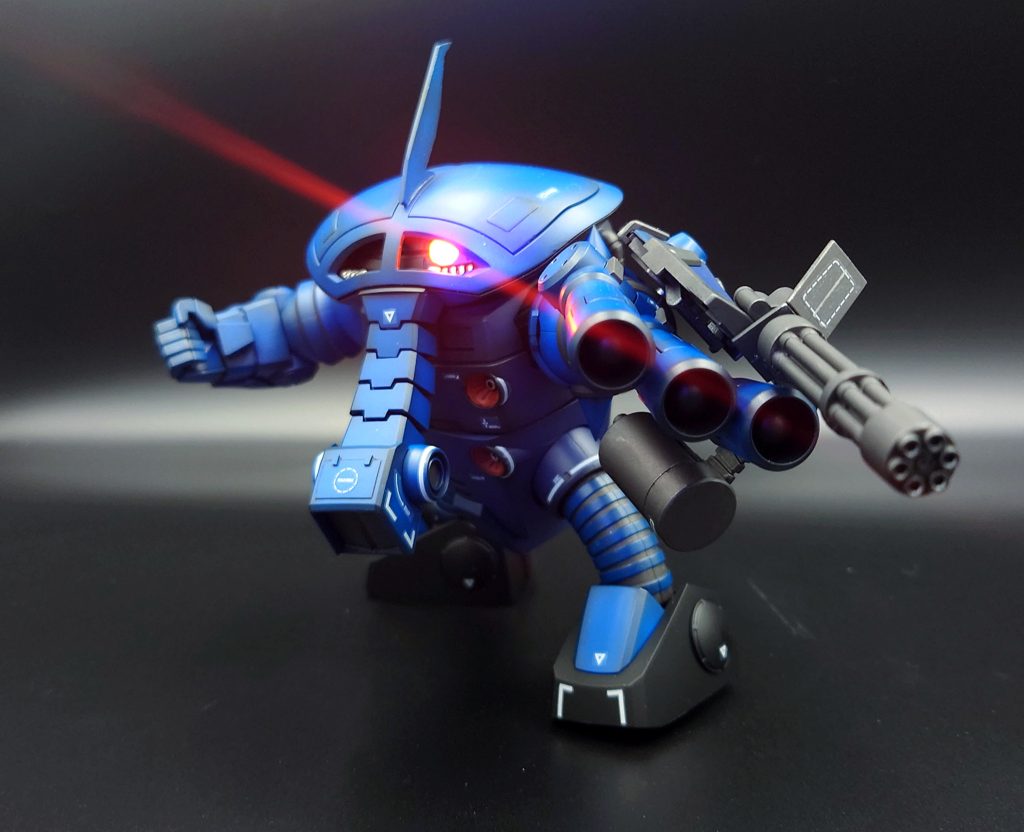 完全にグフになりきってます。