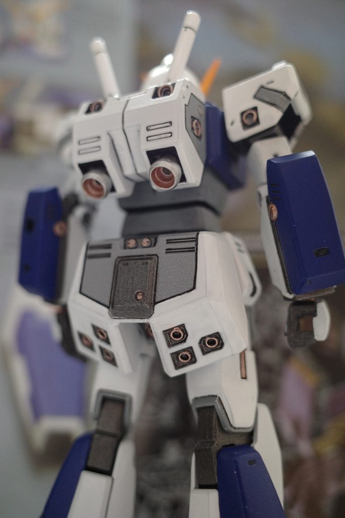 背面。チョバムアーマー分のスラスターが増えているので、推進力はバケモノと化しているはずです。