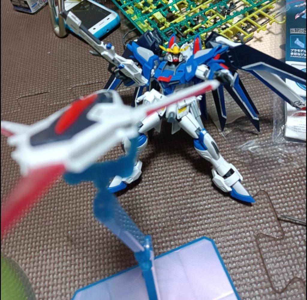 あ、後ろのランナーは気にしないでください(gundam-kao10)