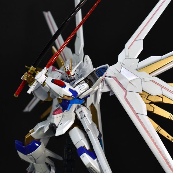 HG マイティーストライクフリーダム パール/メタリック全塗装