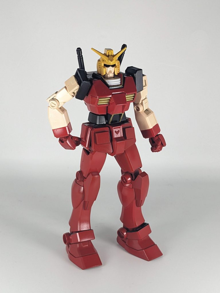 筋トレのし過ぎですかね、かなりマッシブな体型になってますが、半目でボヤッと見れば間違いないですクワトロ・バジーナその人です。襟元の高さが足りないとか、ベルトの位置が高いとかは修正対象ですかね…。「修正してやるー!」