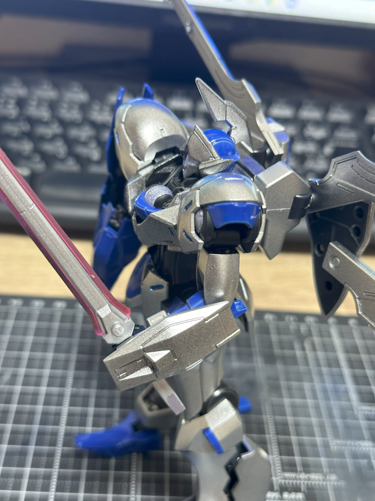 ミカエリス–3枚目/制作者：突撃轟竜