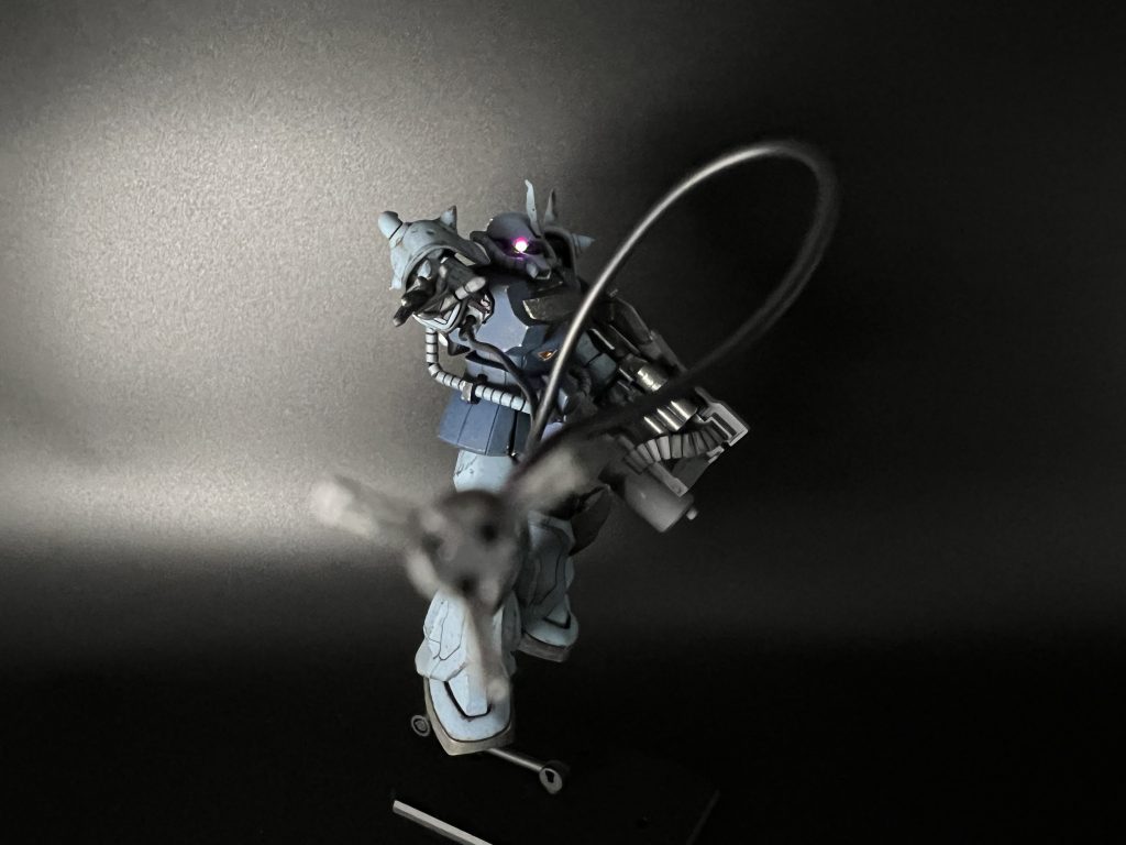 HGUC1/144グフカスタム成形色仕上げ【プチLEDエディション】–4枚目/制作者：OYAJIN