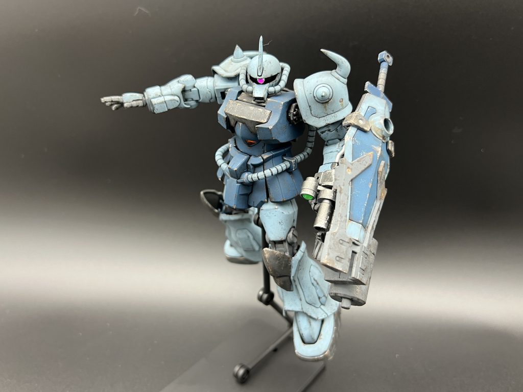 HGUC1/144グフカスタム成形色仕上げ【プチLEDエディション】–5枚目/制作者：OYAJIN