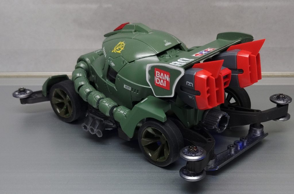 リアビュー可動式ブースターポッドで旋回性も抜群！