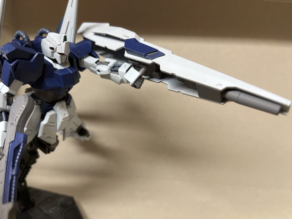 今回の目玉、シールドブースター。ヘイズル系が装備するものとは名前こそ同じものの、本装備は1から設計し、先端にビームキャノンを装備。メガバズーカランチャーよりも威力は劣るが、携行性に優れる。