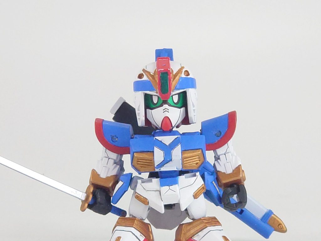 軽装形態で兜を付けるとちょっと目が隠れすぎてましたが軽装形態だとドンピシャです