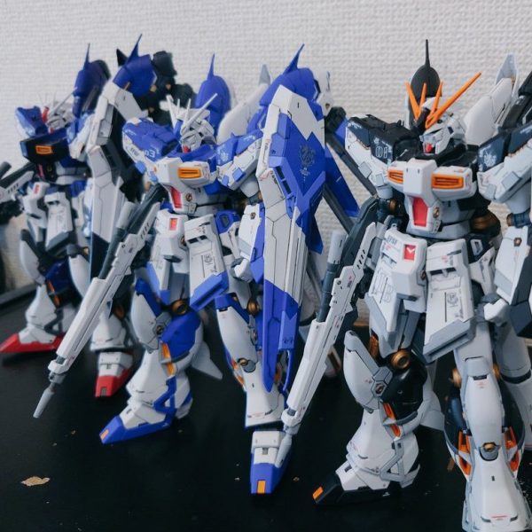 RG Hi-νガンダム隊