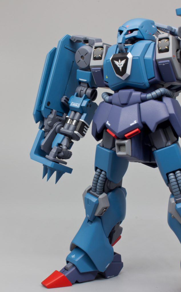 フロントセンタースカート下の赤ダクトは既存キットのあるパーツがドンピシャでした!何のパーツでしょう??(笑)