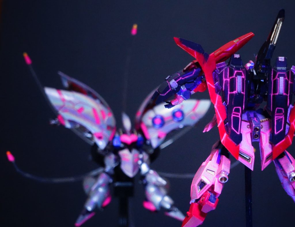 7.なんとか活かせる道はないかと、まずはゼータでバイオセンサーモードを作成。ホロピンクとソフトフォーカス撮影で、サイキックインパクトが噴き出す雰囲気が出せたかな? >>>
