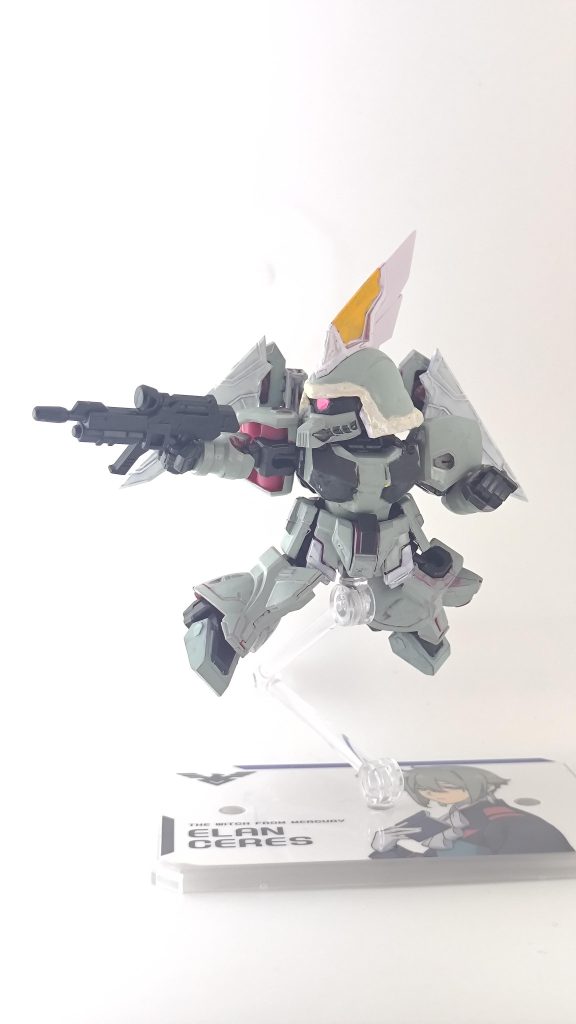 SEED撃ち。手頃な武器が無かったので(たぶんストライクルージュの)ビームライフルを持たせてます。