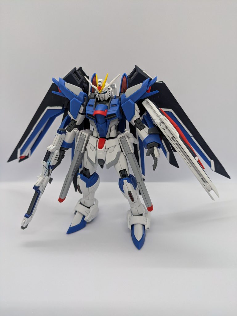 羽部の白いラインは拙いながら筆で塗装しました