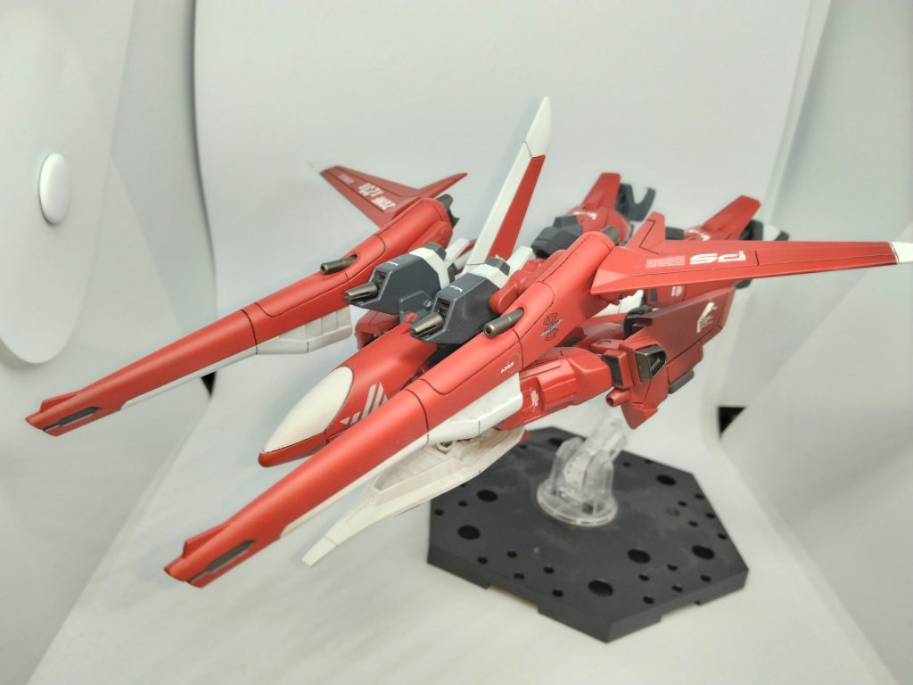 MA形態になります。機首があるおかげで戦闘機らしさがてでると思います。