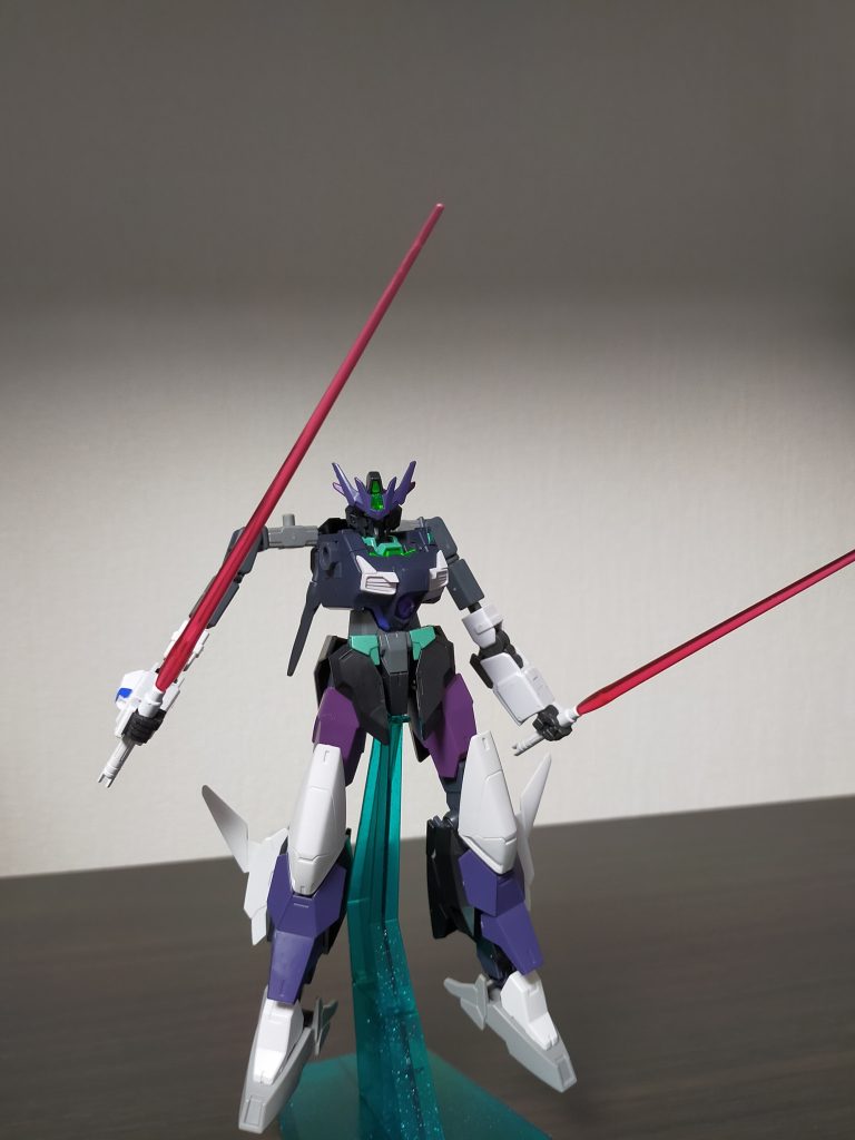 ビームサーベルは、バックパックに接続されているサブアームが装備している。という感じです。ご覧いただきありがとうございました!