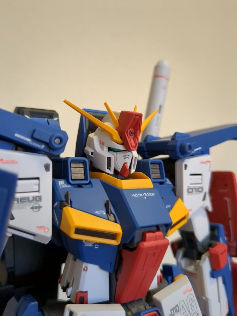 メッキパーツは焼鉄色で