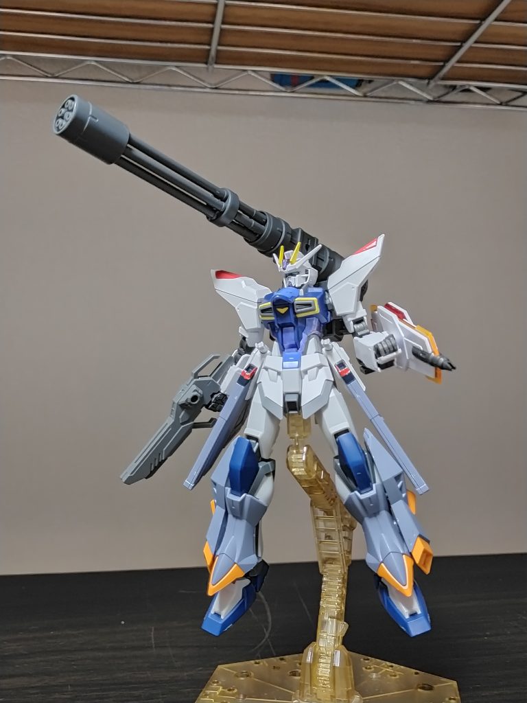 武装はビームガンブレードリベルタ、アブソーブシールド、リベルタプラズマ収束レール砲、ビームサーベルリベルタ、大型ガトリングキャノン、25mm近接防御機関砲。大型ガトリングキャノンは、実体弾とエネルギー弾の切り替えが可能。という感じです。次回は底辺君の「ウイングガンダムゼロ影」です。ご覧いただきありがとうございました!